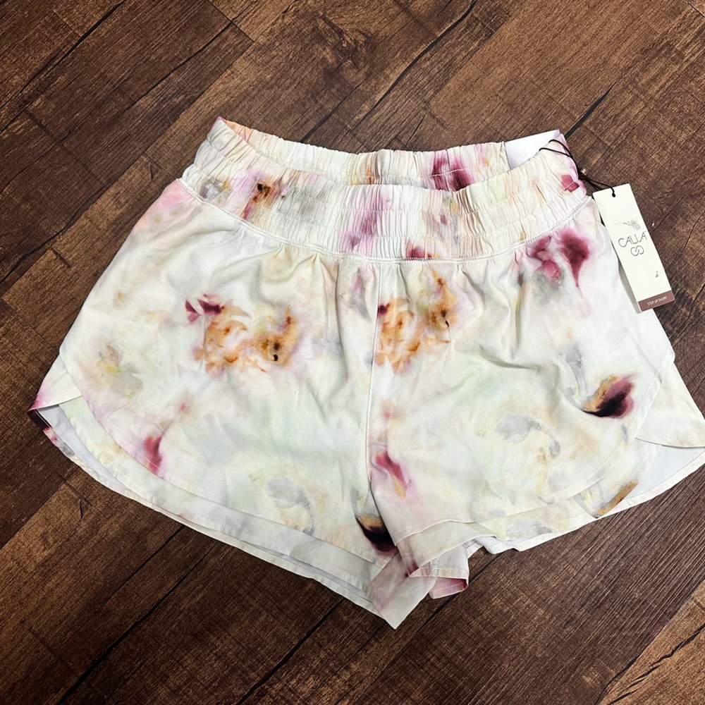 High Rise Performance shorts